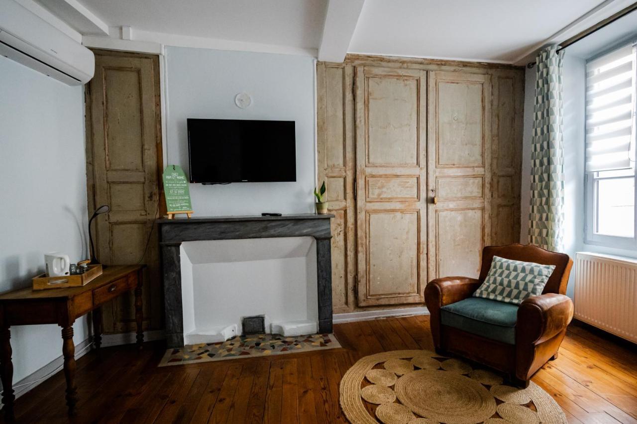 Gite Le Pied Du Geant - Local Securise Pour Les Velos Tournon-sur-Rhone Exterior foto