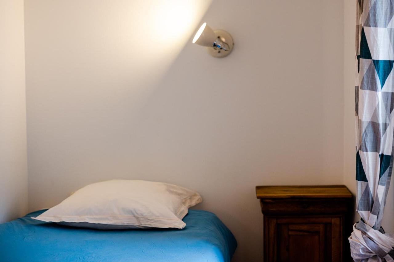 Gite Le Pied Du Geant - Local Securise Pour Les Velos Tournon-sur-Rhone Exterior foto